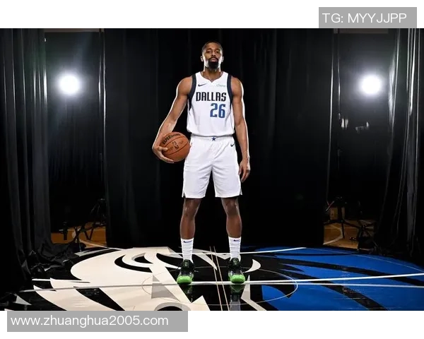 黄蜂队第3天训练结束迪亚巴特丁威迪等球员积极参与备战 黄蜂队第3天训练结束迪亚巴特丁威迪等球员积极参与备战